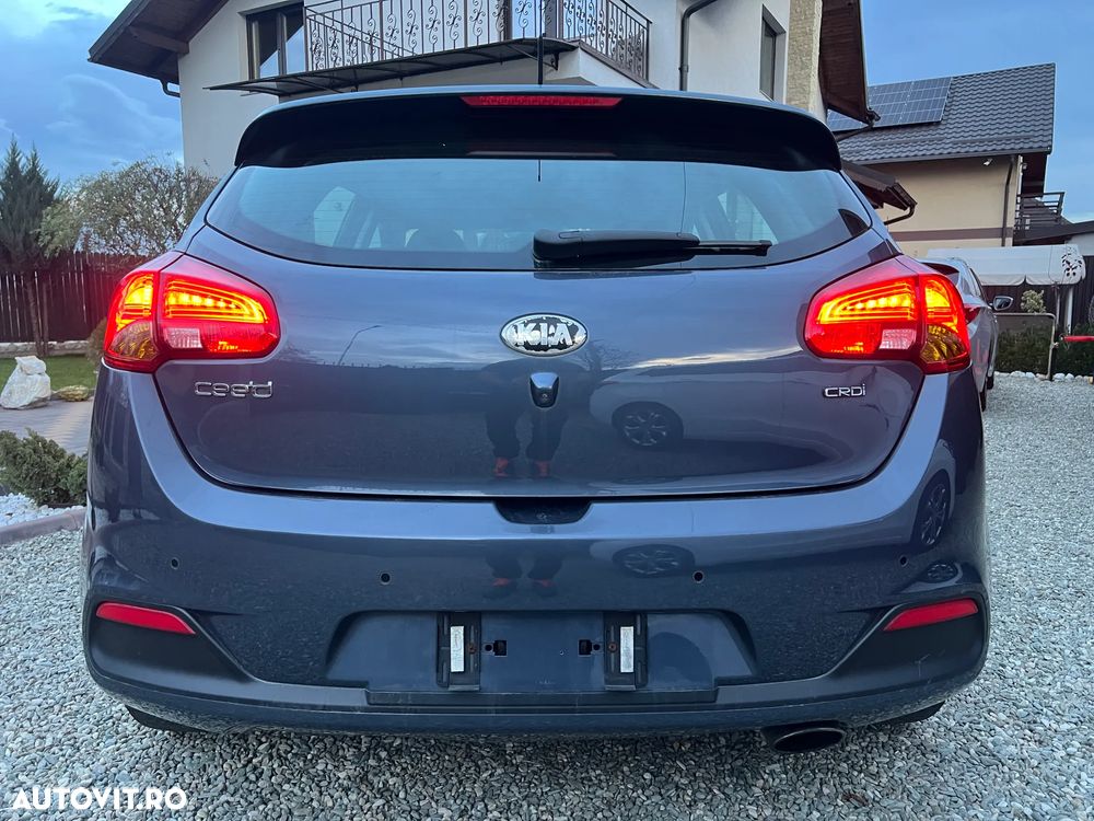 Kia Ceed 1.6 CRDi 128 Platinum Edition - 15