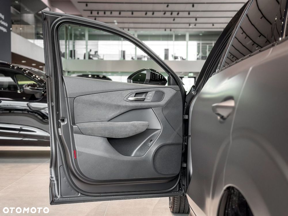 Audi Q3 Sportback - 16