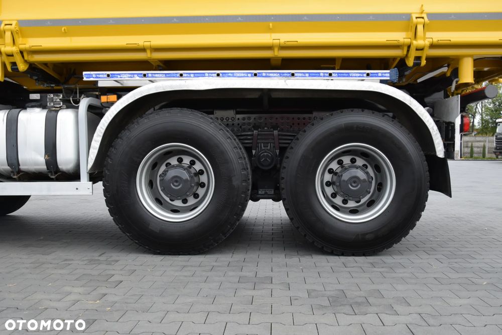 Mercedes-Benz AROCS 3243 / 8x4 / EURO 6 / HDS PALFINGER EPSILON Q170Z / ROTATOR / CHYWTAK / STEROWANIE RADIOWE / WYWROTKA / HYDROBURTA / AUTOMAT / SYSTEM KAMER CYFROWYCH / KAMERA COFANIA / NAWIGACJA / HAK / NISKI PRZEBIEG / 2020 / SERWISOWANY / SPROWADZONY - 10