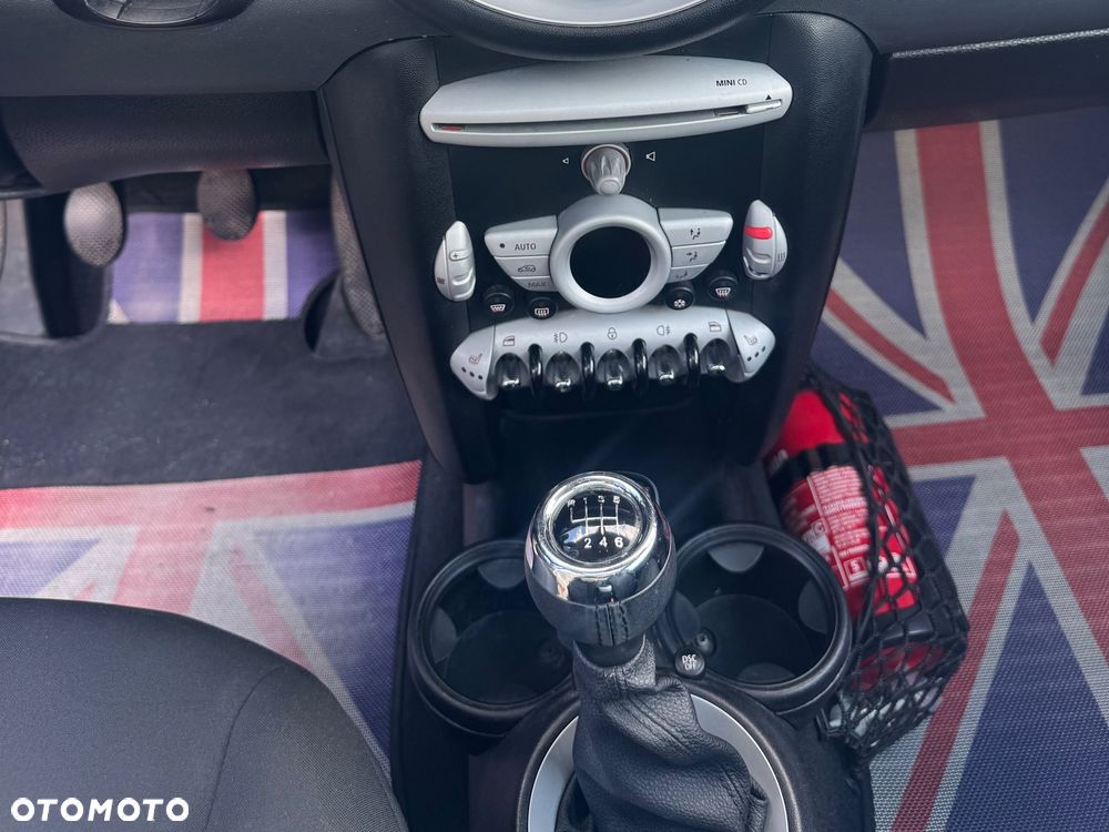 MINI Cooper Standard - 6