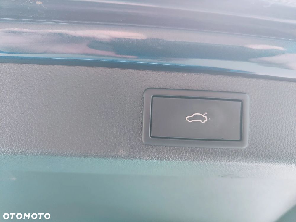 Skoda Superb 2.0 TDI DSG Premium Edition - 39