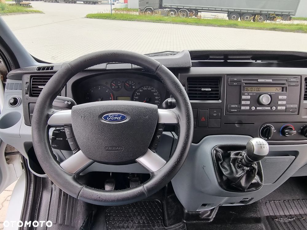 Ford Transit - 33