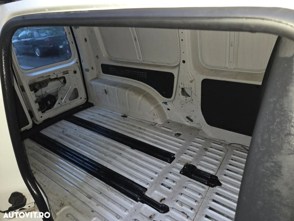 Volkswagen Caddy - 9