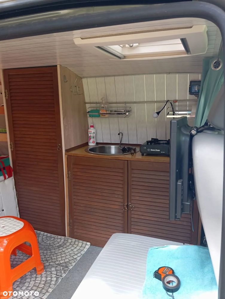 Volkswagen Transporter T5 TDI L2H1 - 13