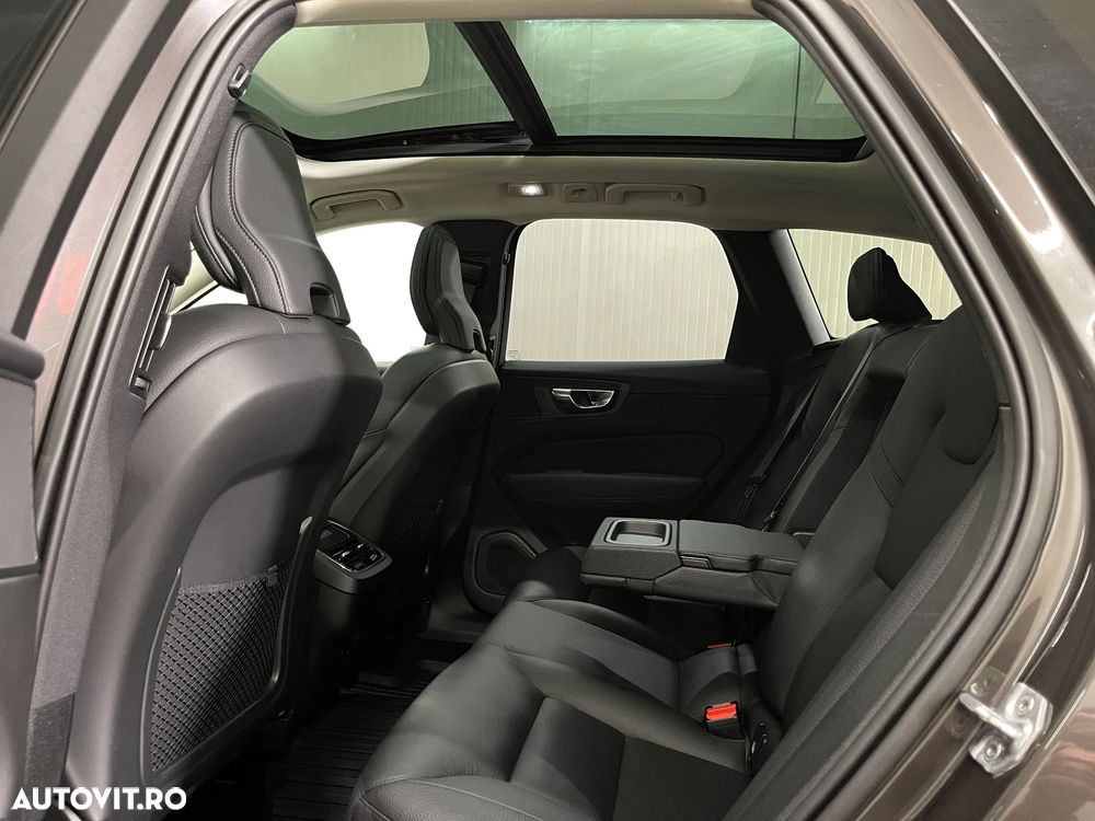 Volvo XC 60 B6 MHEV AT8 AWD Inscription - 13