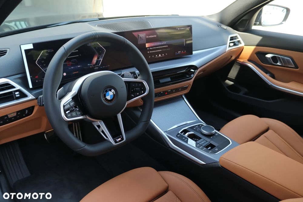 BMW Seria 3 330i xDrive - 14