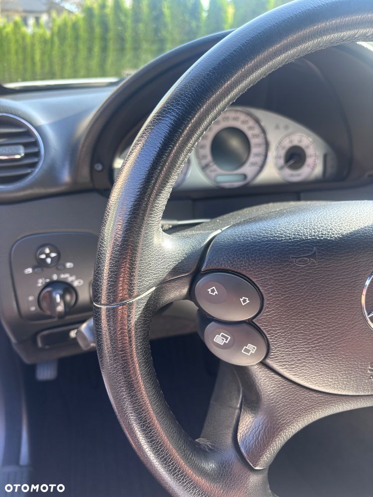 Mercedes-Benz CLK - 21