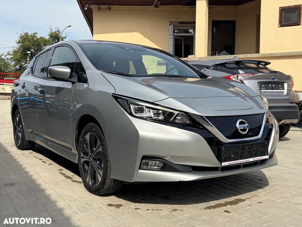 Nissan LEAF 62 kWh e+ N-Connecta - 38