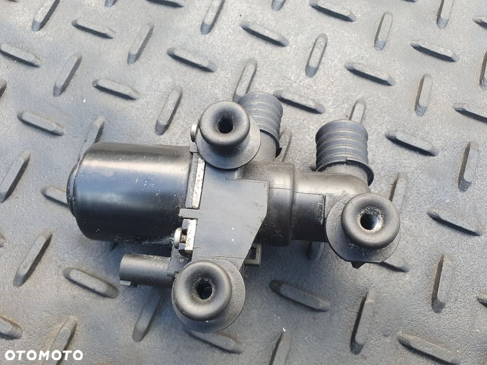 ELEKTROZAWÓR WODY BMW E60 E61 6920226 POSIADAM 2 SZT - 2