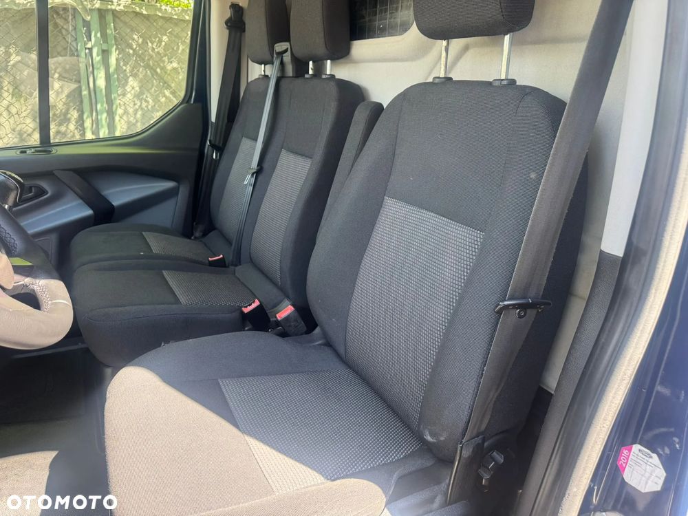 Ford TRANSIT CUSTOM - 18