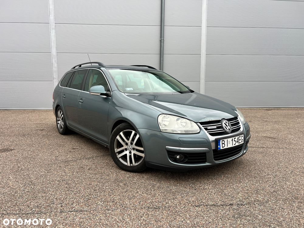 Volkswagen Golf - 1