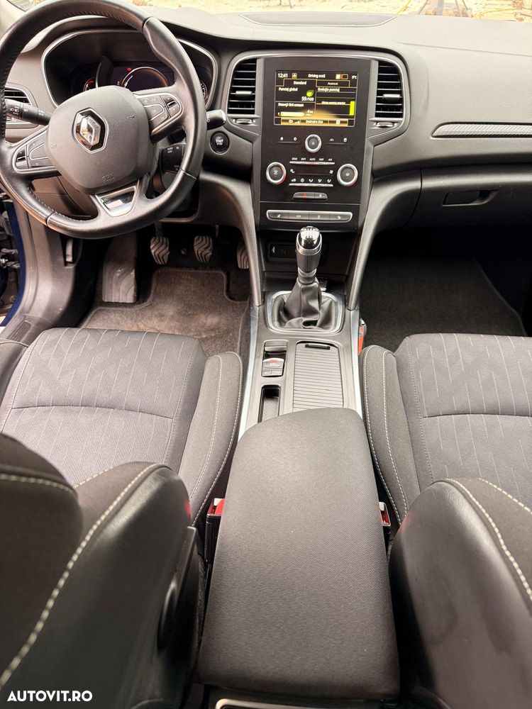 Renault Megane Grandtour TCe 140 GPF LIMITED - 12