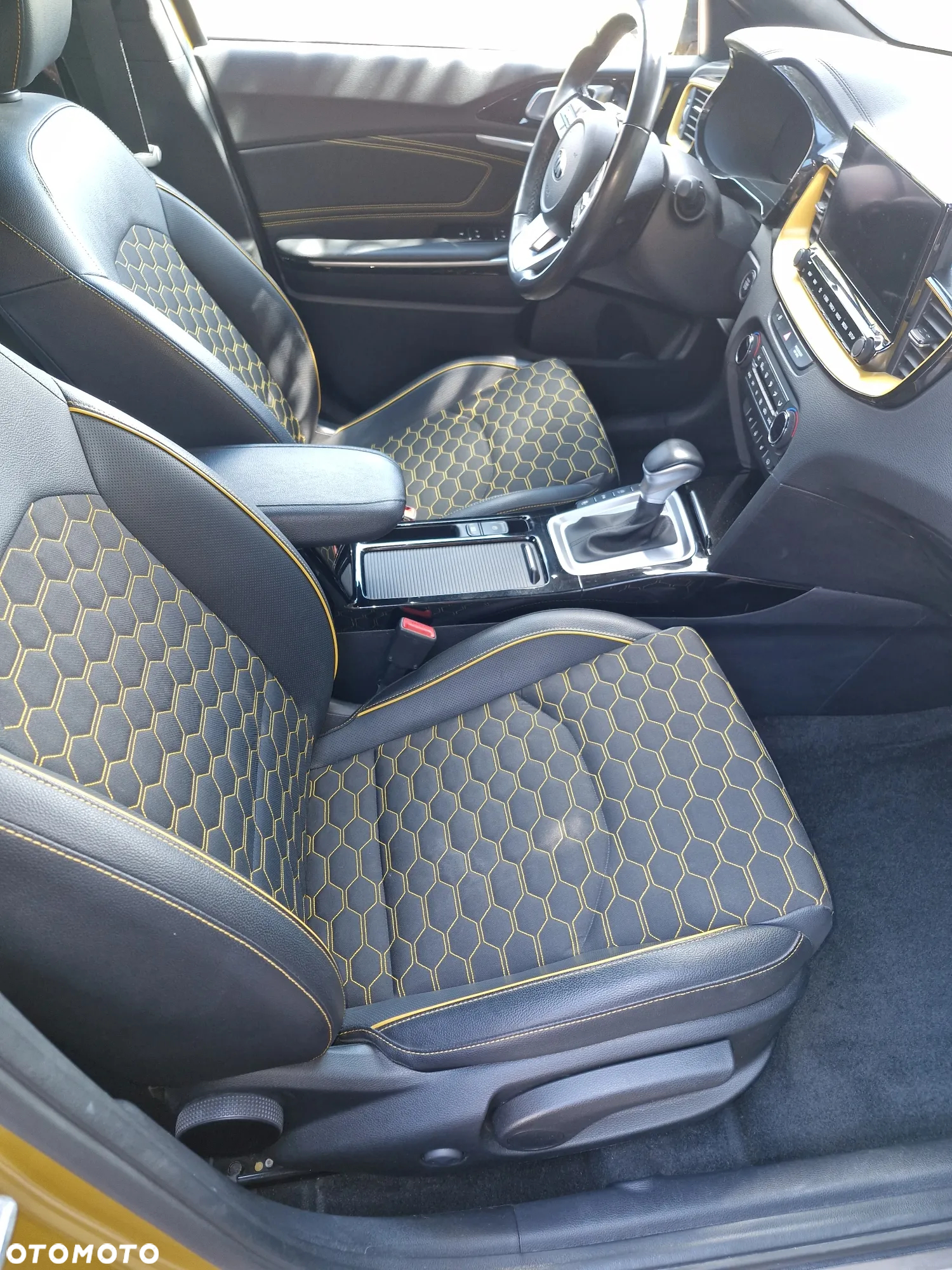 Kia XCeed 1.6 T-GDI XL DCT - 14