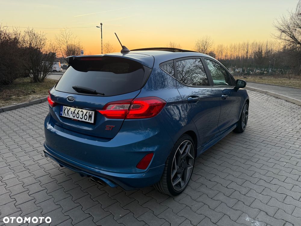 Ford Fiesta - 9