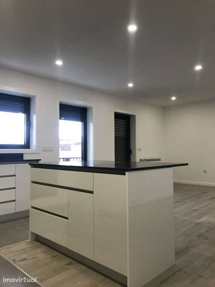 Apartamentos T2 Novos Com Garagem Para 2 carros   210.000 - Grande imagem: 4/26