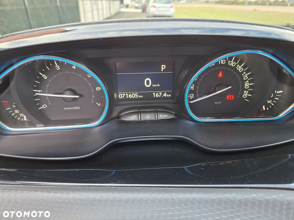 Peugeot 2008 PureTech 110 GPF Stop&Start EAT6 Allure - 23