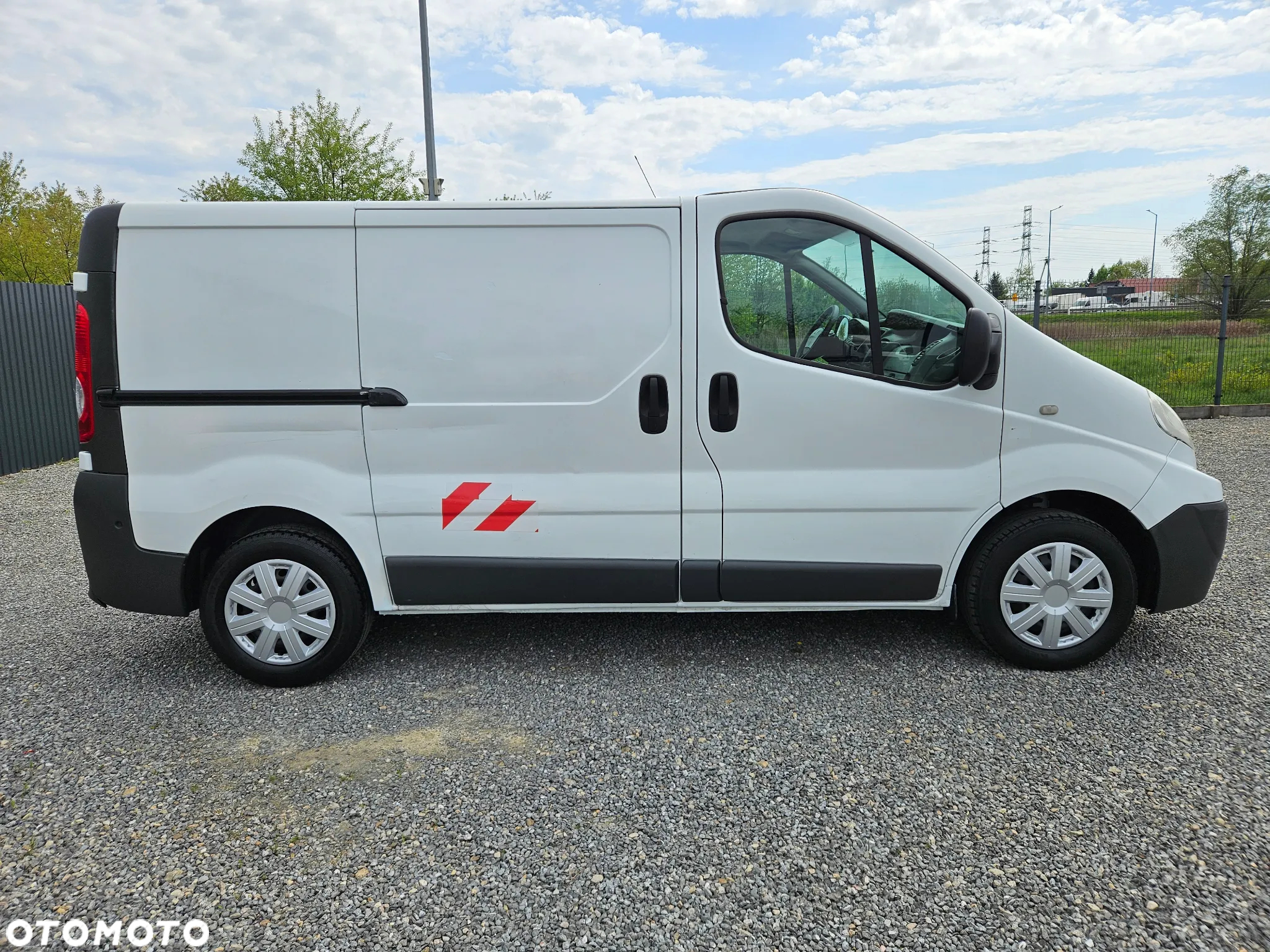 Renault Trafic / 2.0 DCI 90KM / Furgon L1H1 / Klima / HAK / - 3