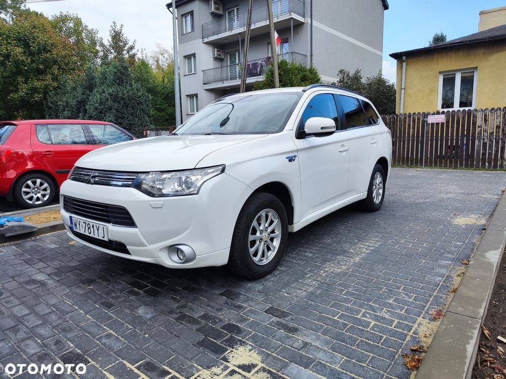 Mitsubishi Outlander 2.0 4WD - 2