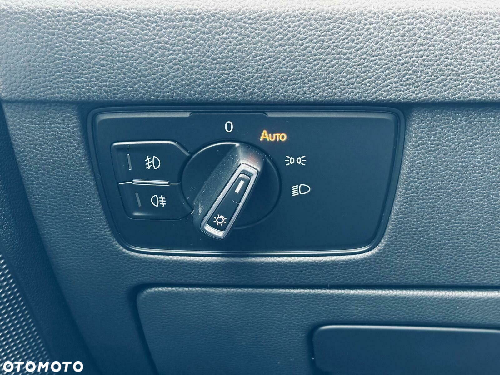 Volkswagen Passat - 34