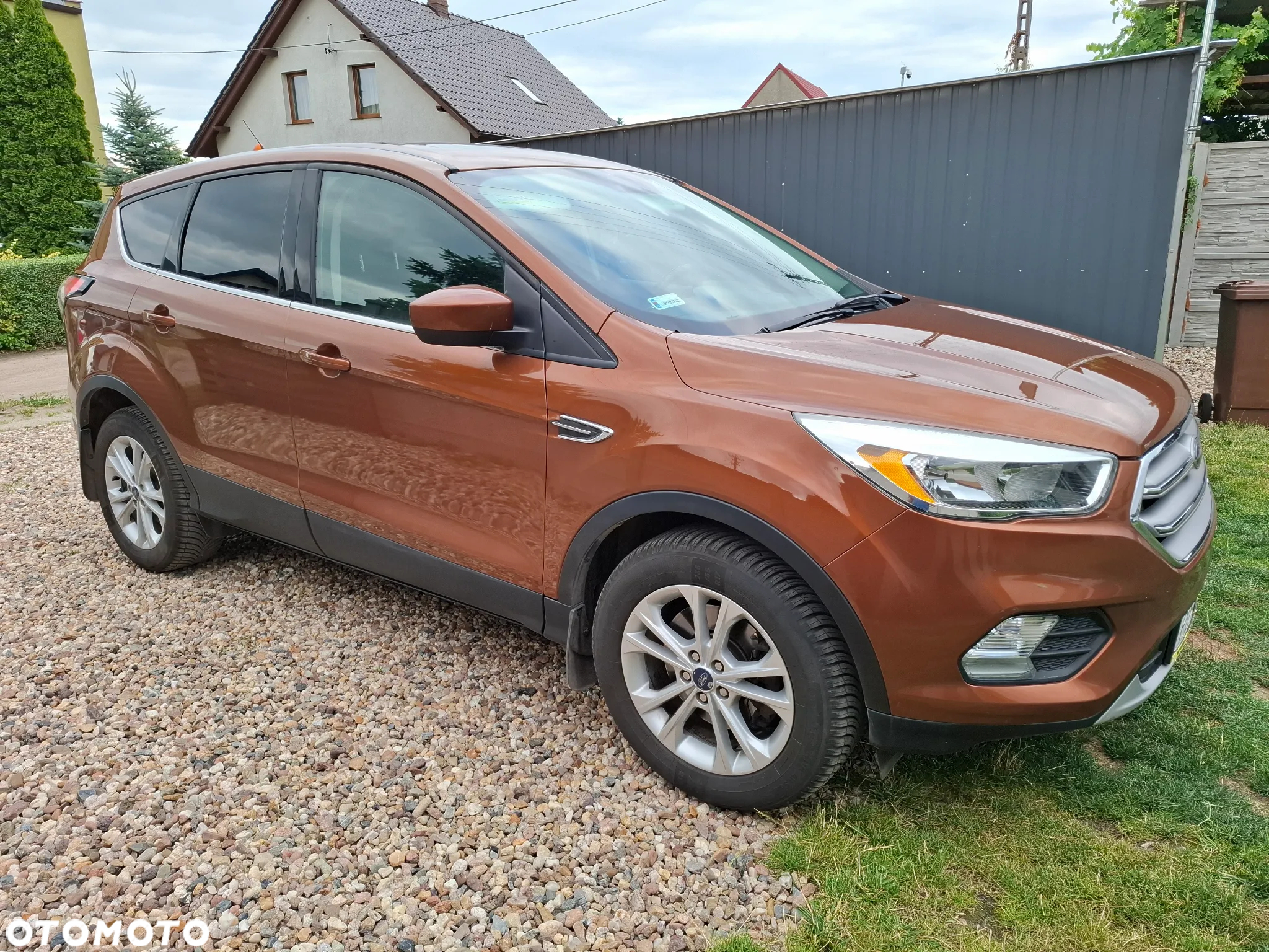 Ford Kuga - 4
