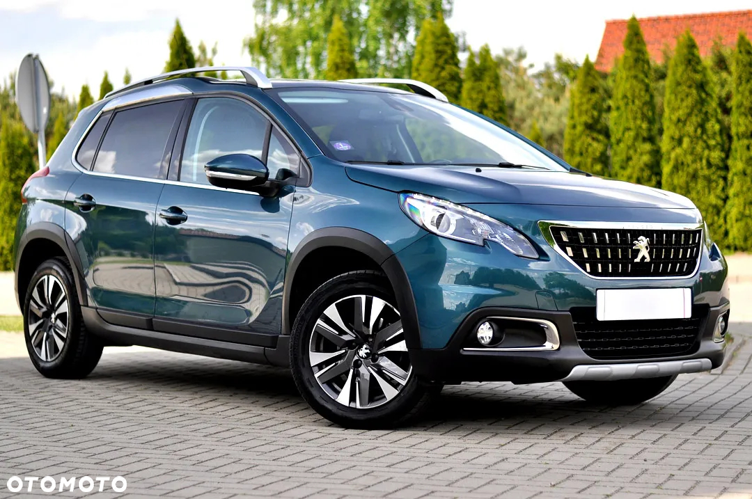 Peugeot 2008 1.2 Pure Tech GPF Allure S&S - 9