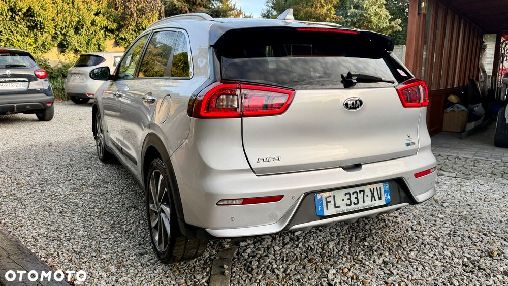 Kia Niro 1.6 GDI Hybrid L Business Line - 17