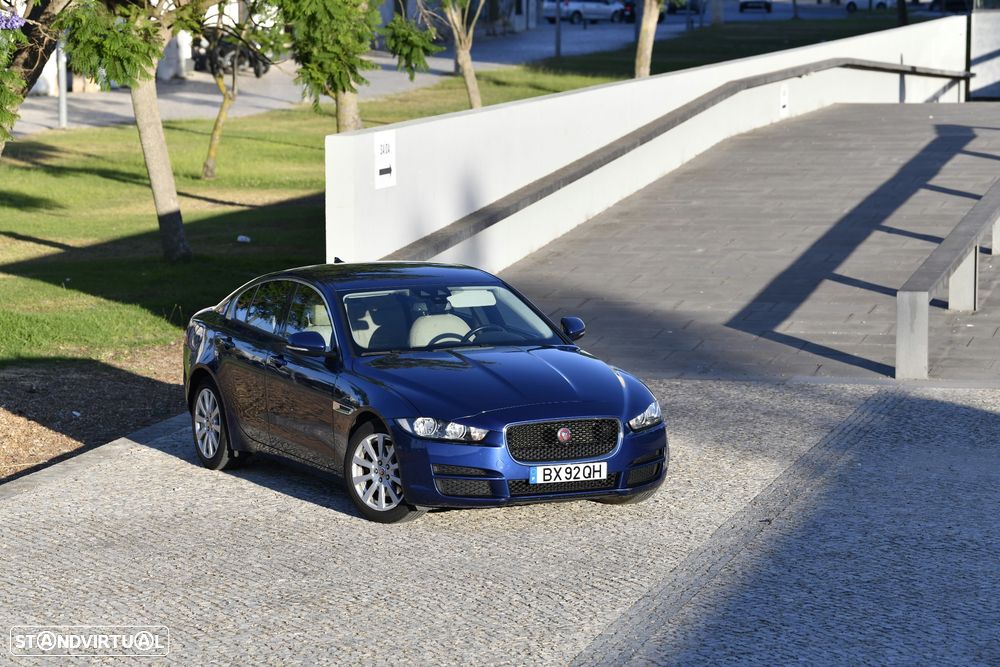 Jaguar XE 20d Aut. Portfolio - 1