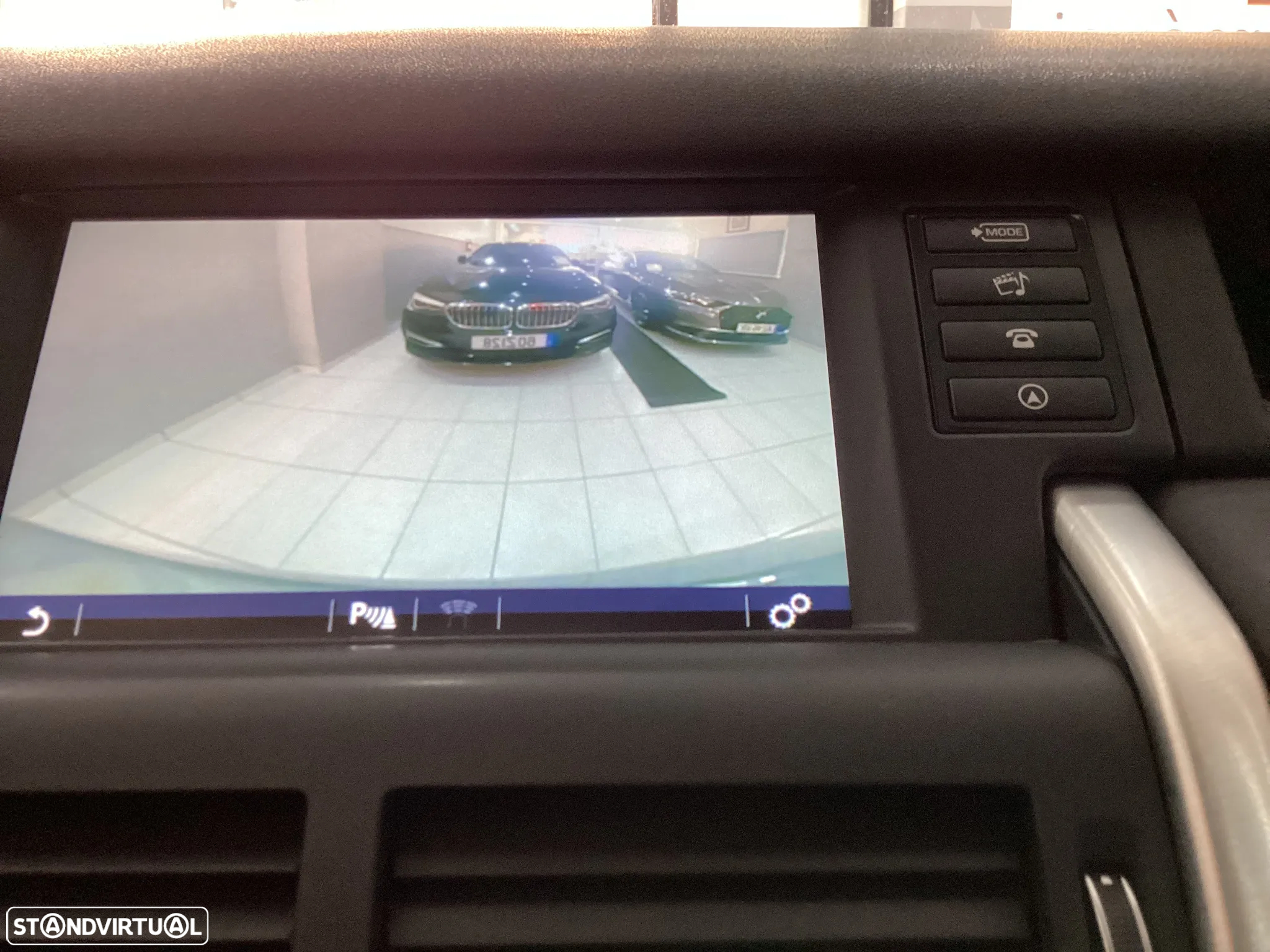 Land Rover Discovery Sport 2.0 TD4 HSE - 11