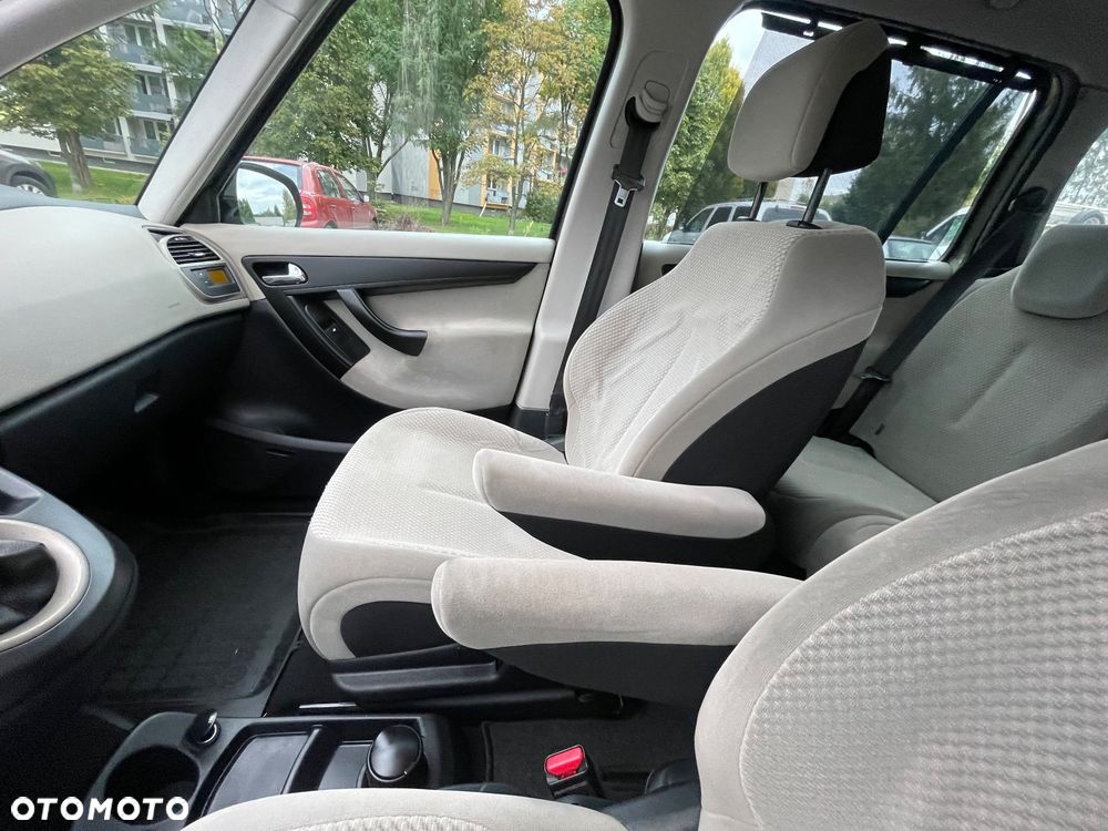 Citroën C4 Picasso - 11