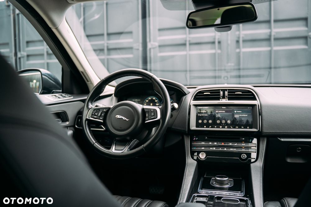 Jaguar F-Pace 2.0 i4D AWD Portfolio - 22