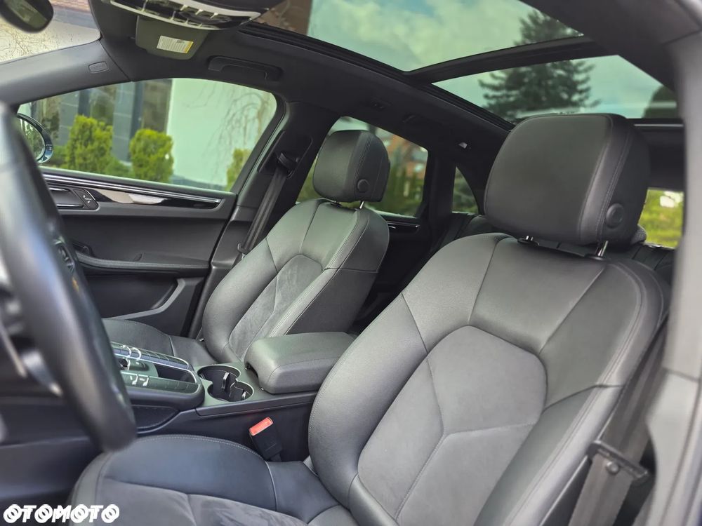 Porsche Macan S - 26