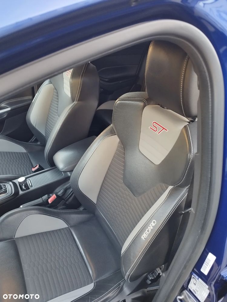 Ford Focus 2.0 TDCi ST - 22