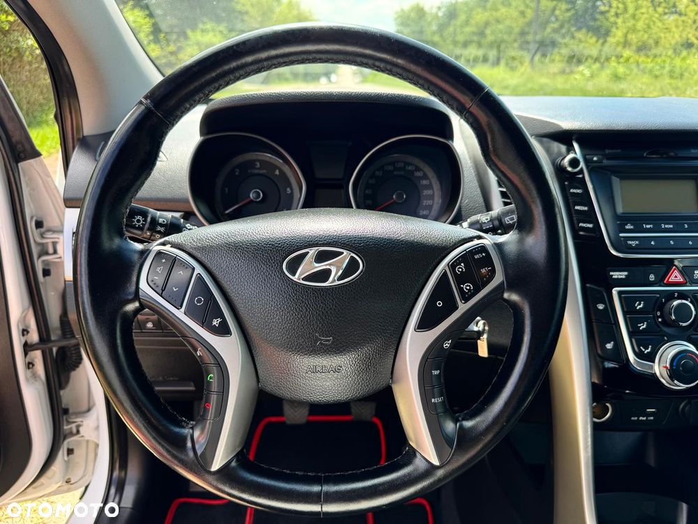 Hyundai i30 blue 1.6 CRDi Classic - 30