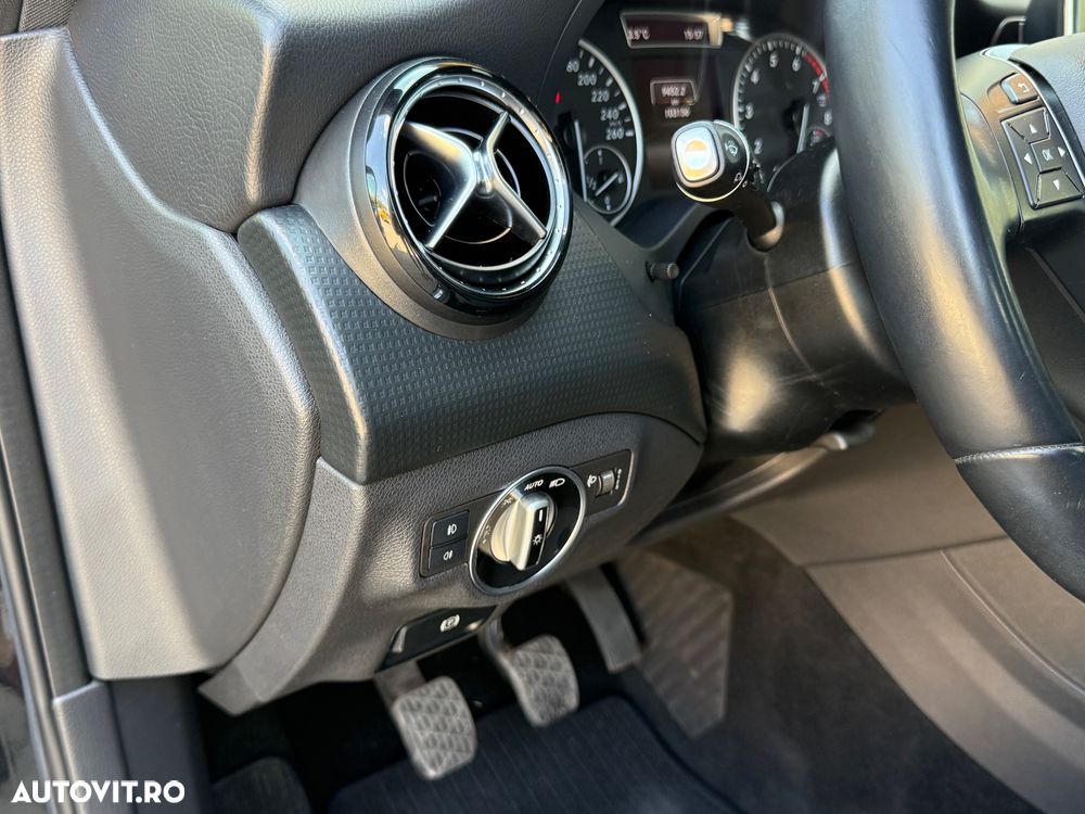 Mercedes-Benz A 200 - 18