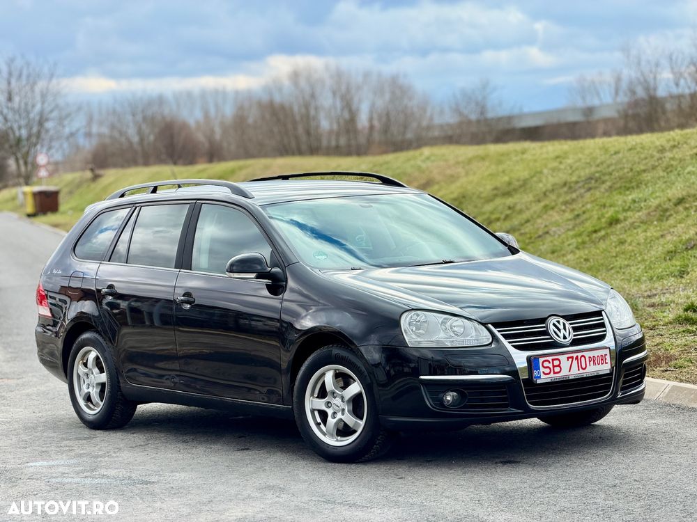 Volkswagen Golf - 1