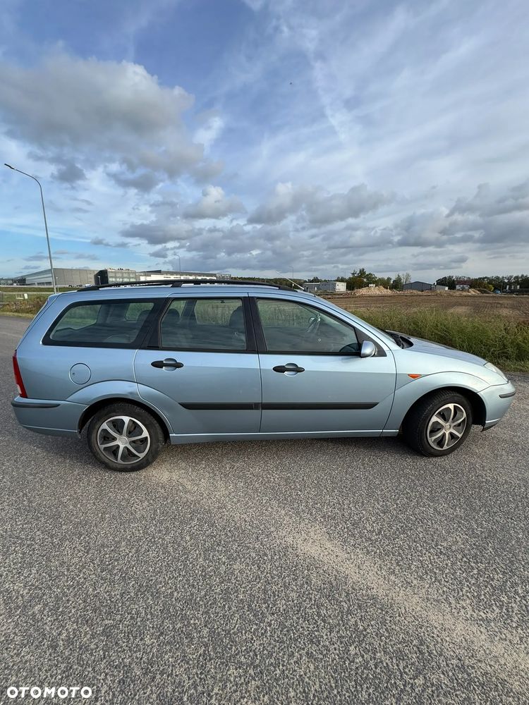 Ford Focus 1.8 Trend - 6