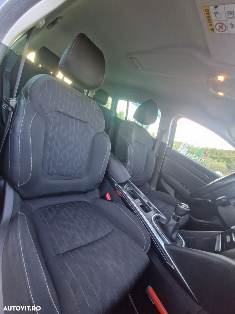 Renault Megane TCe 140 GPF LIMITED - 6