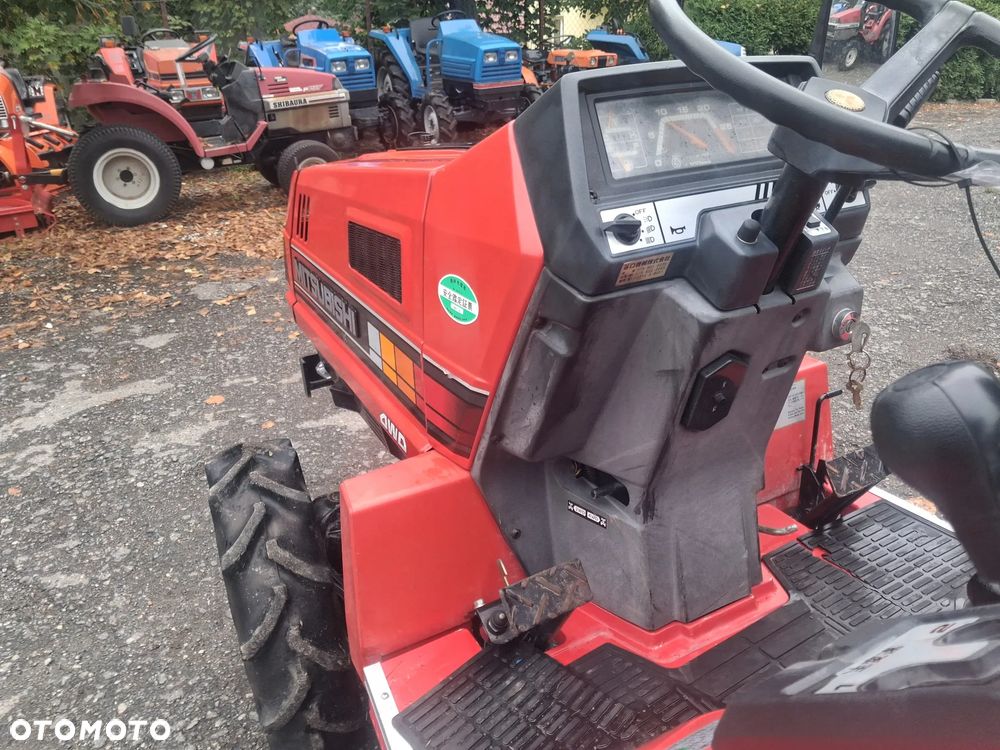 Mitsubishi Mt16 - 12