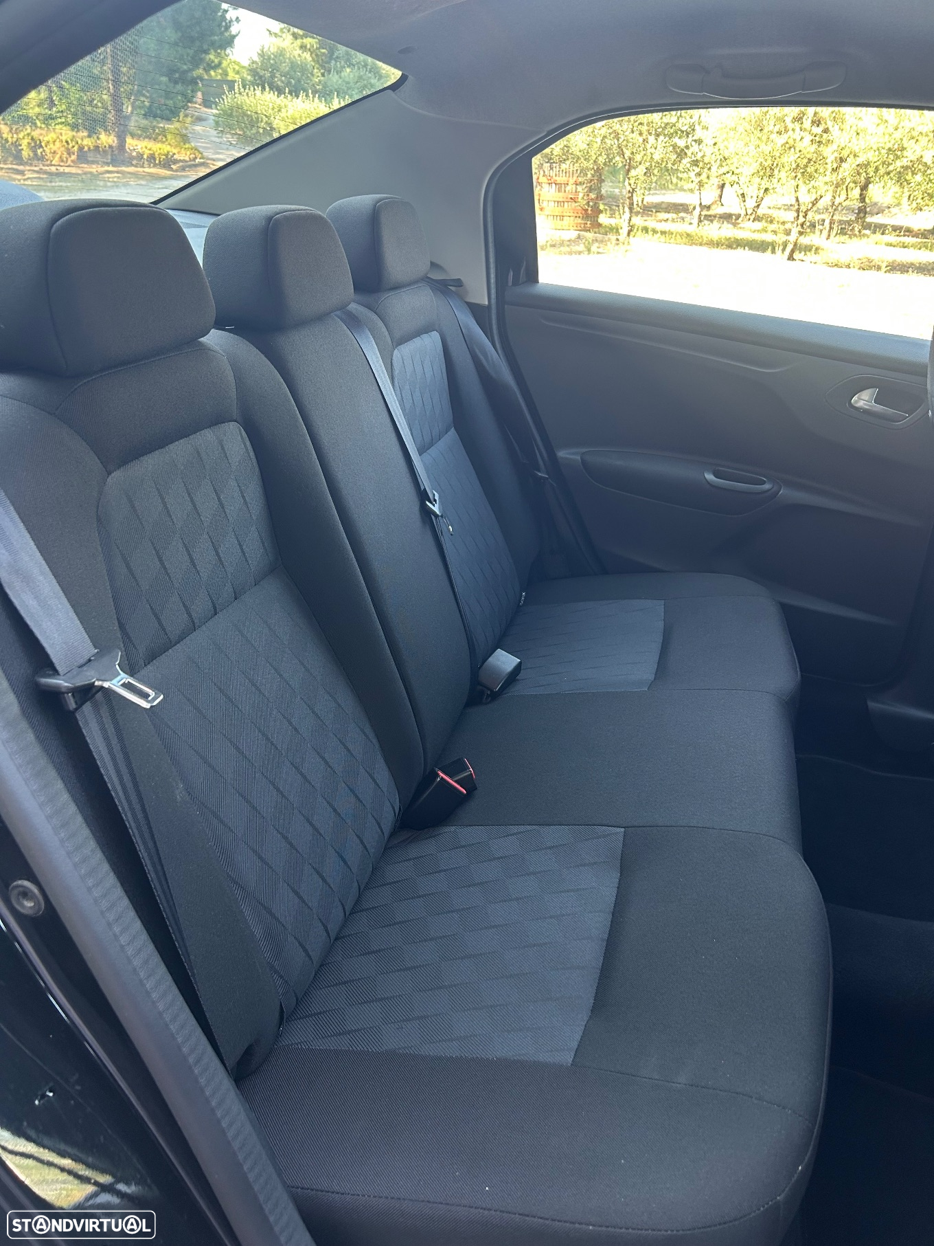 Citroën C-Elysée 1.6 BlueHDi Shine - 11