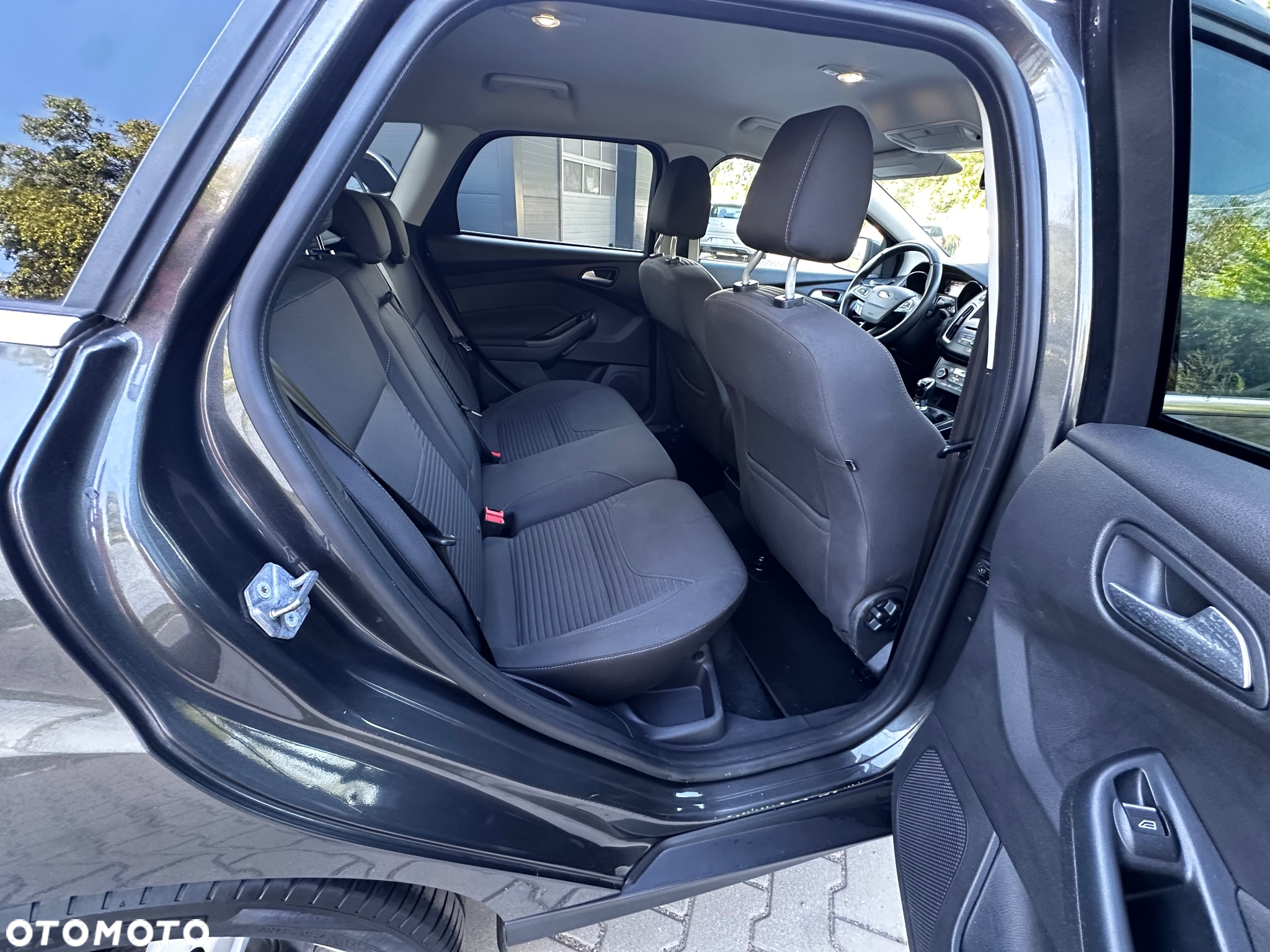 Ford Focus Turnier 1.5 EcoBoost Start-Stopp-System Business Edition - 34