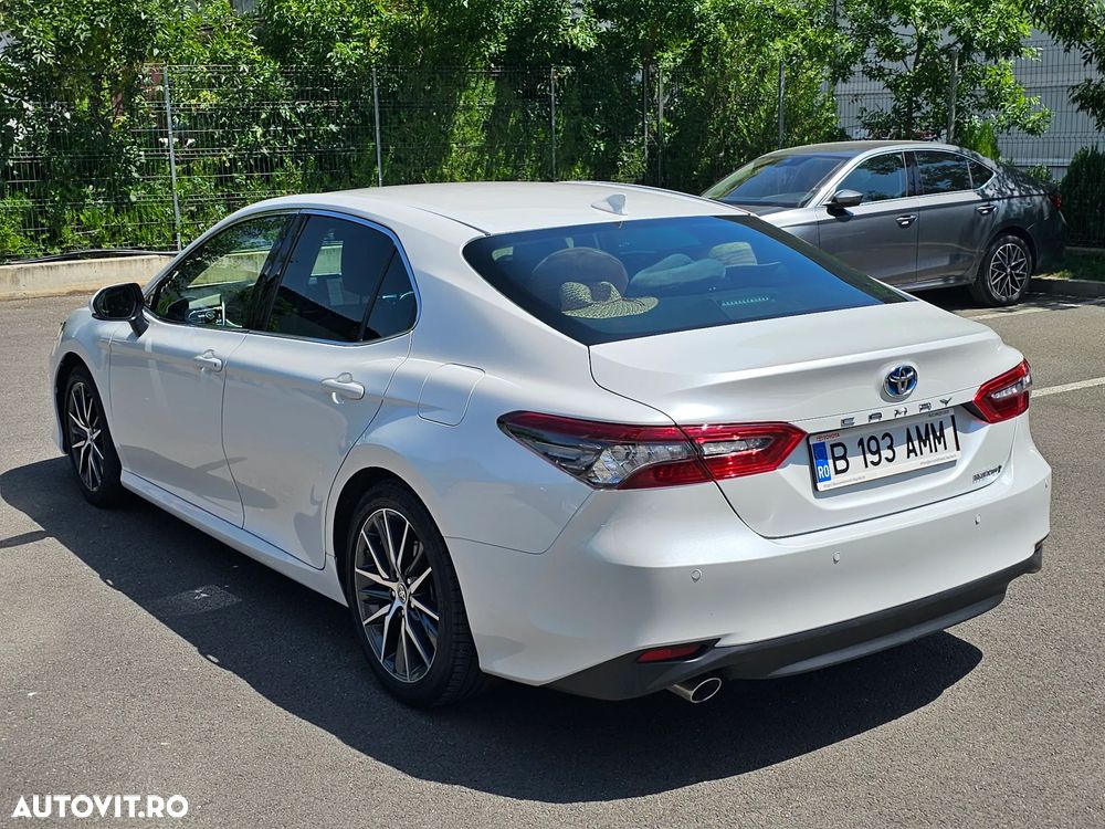 Toyota Camry 2.5 Hybrid Exclusive - 3