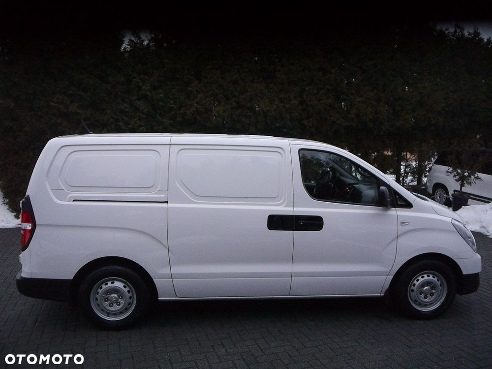 Hyundai H-1 - 12
