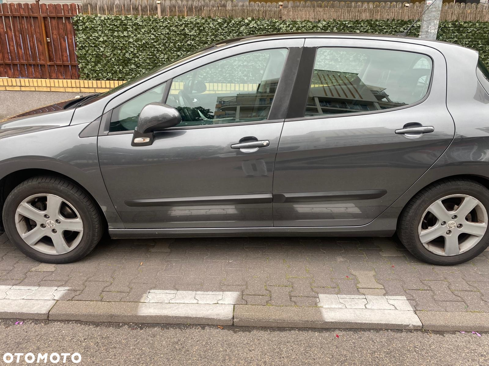Peugeot 308 1.6 Premium Plus - 2