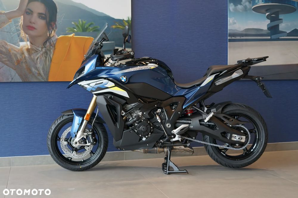 BMW S - 4