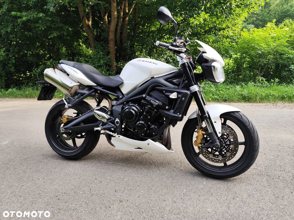 Triumph Street Triple - 4