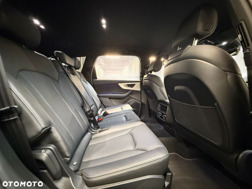 Audi Q7 - 25
