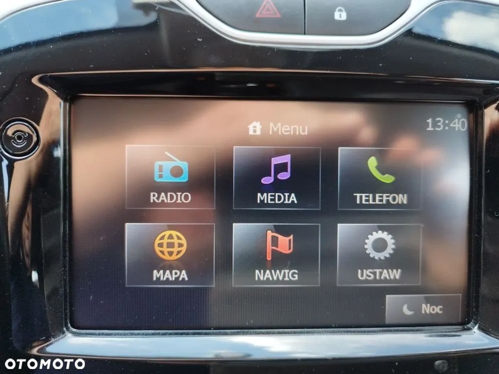 Renault Clio 1.2 16V 75 LIMITED - 21