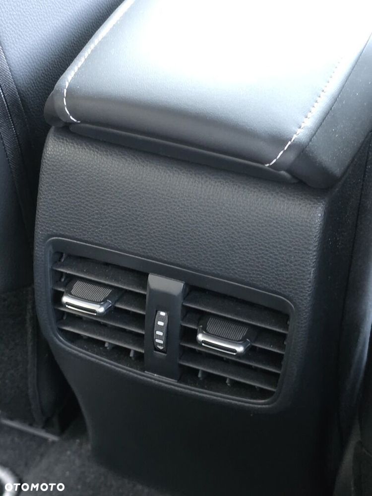 Toyota Corolla 1.8 Hybrid Style - 21