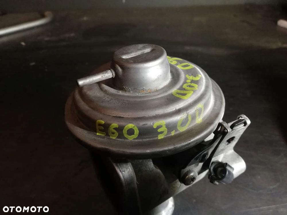 ZAWÓR EGR 7804380 BMW E60 E61 3.0 D - 3