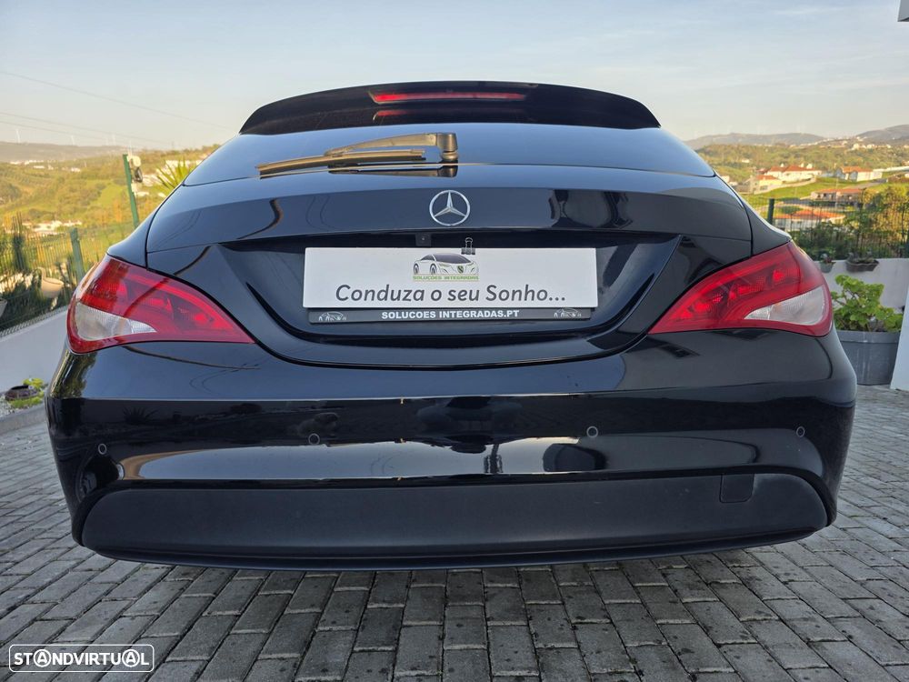 Mercedes-Benz CLA 180 d Shooting Brake AMG Line - 6